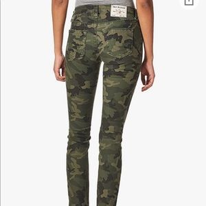 True Religion Halle camo size 25